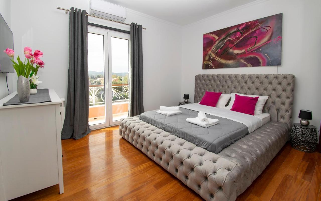 Gkk House Private Swimming Pool Luxury House Vilă